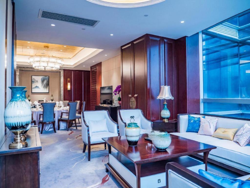 Kai Wah Plaza International Hotel Kunming Exterior photo